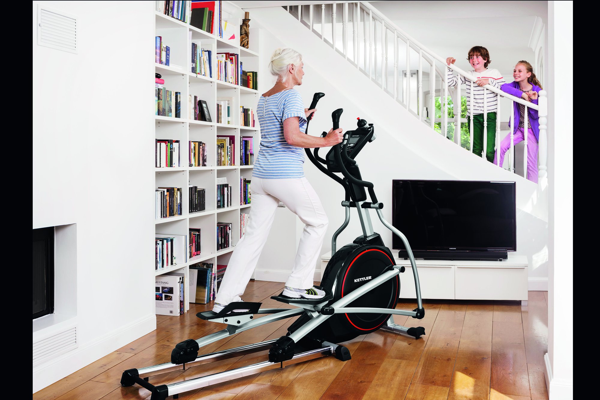 Der Crosstrainer Skylon 5 verfügtüber zehn Programme und erlaubt pulsgesteuertes Training.