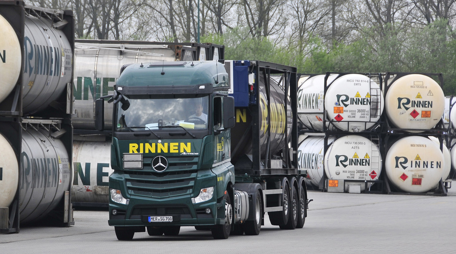 Spedition Rinnen optimiert Prozesse mit Transics-Telematik