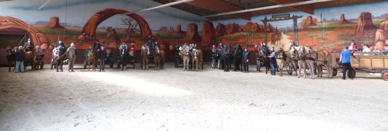 10 Gespanne des Sulinger Kutscher-Klub im"Grand Canyon" der Ballermann Ranch