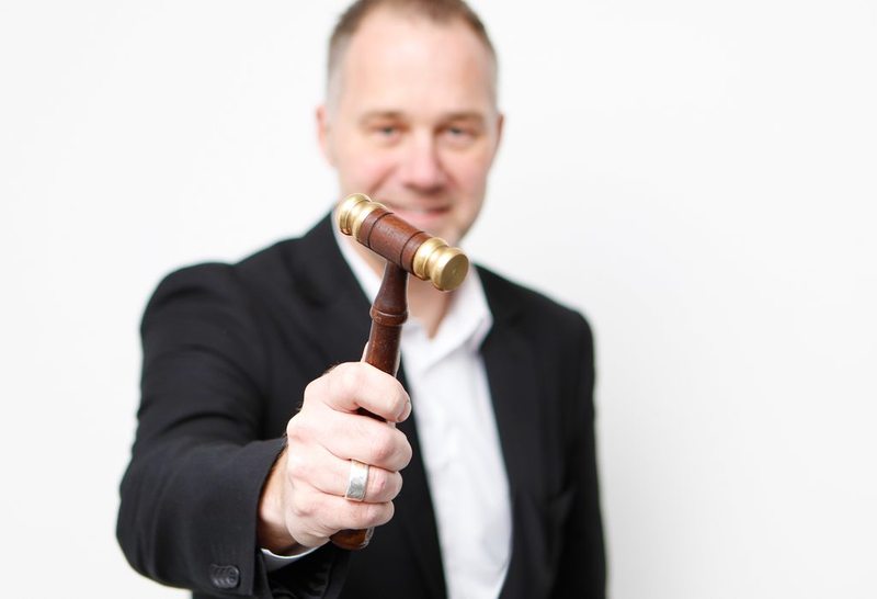 Auktionator Frank Ehlert versteigert Industrie- u. bewegliche Güter, Nachlässe, Fahrzeuge,