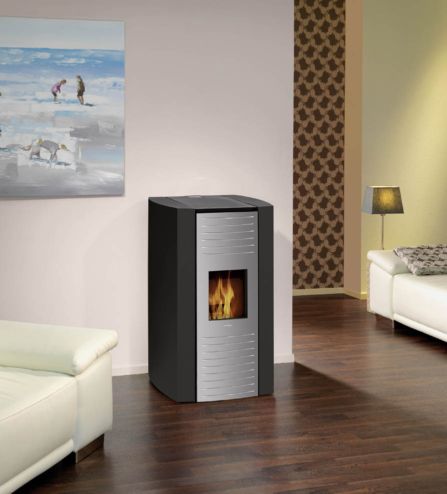 Attraktiver Pelletofen mit 6 oder 12 kW Nennwärmeleistung holt?Sonne?und Wärme ins Haus Attraktiver Pelletofen mit 6 oder 12 kW Nennwärmeleistung holt?Sonne?und Wärme ins Haus
