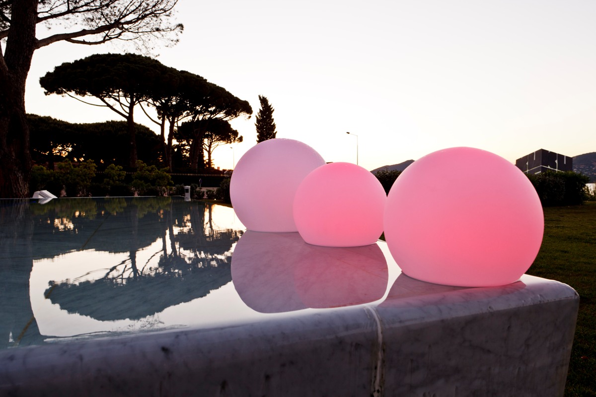 LED-Designleuchten als Poolbeleuchtung LED-Designleuchten als Poolbeleuchtung