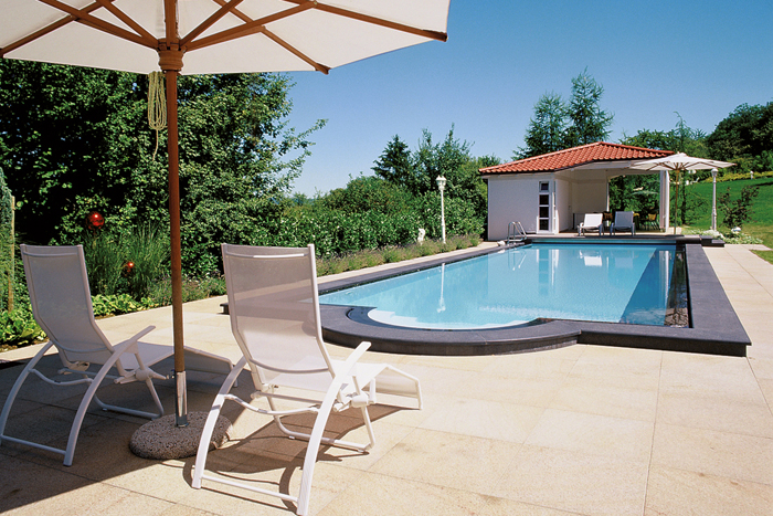 Ein mit hochwertigen Systemen abgedichteter Pool sorgt für ungetrübten Wasserspaß. Ein mit hochwertigen Systemen abgedichteter Pool sorgt für ungetrübten Wasserspaß.
