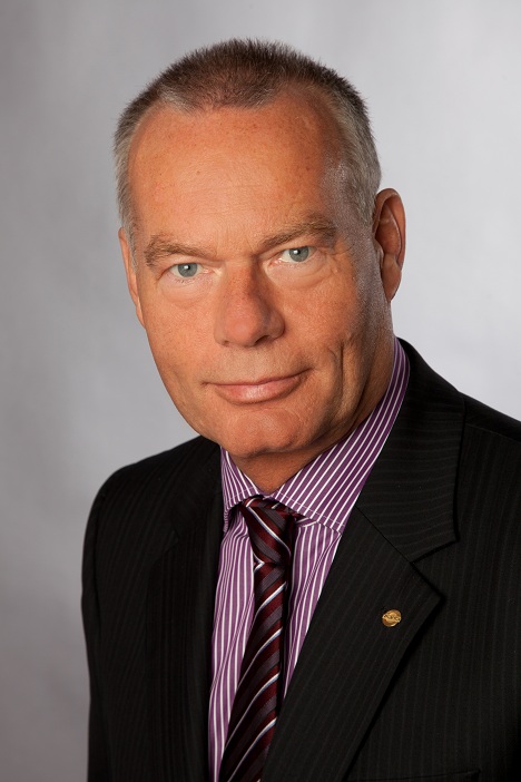 Udo Goetz Vorstand der axanta AG Udo Goetz Vorstand der axanta AG