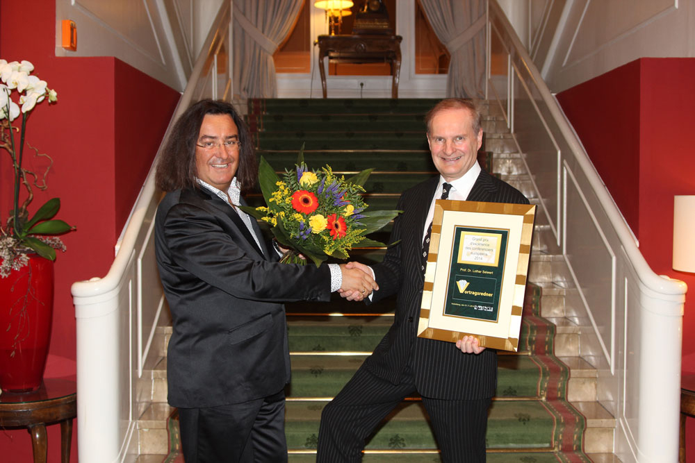 Lothar Seiwert wird mit"Grand prix d"excellence des conferenciers europeens"ausgezeic Lothar Seiwert wird mit"Grand prix d"excellence des conferenciers europeens"ausgezeic