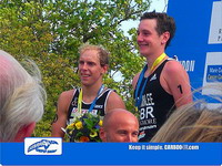 Privat. Steffen Justus neben Alistair Brownlee bei der Siegerehrung in London Privat. Steffen Justus neben Alistair Brownlee bei der Siegerehrung in London