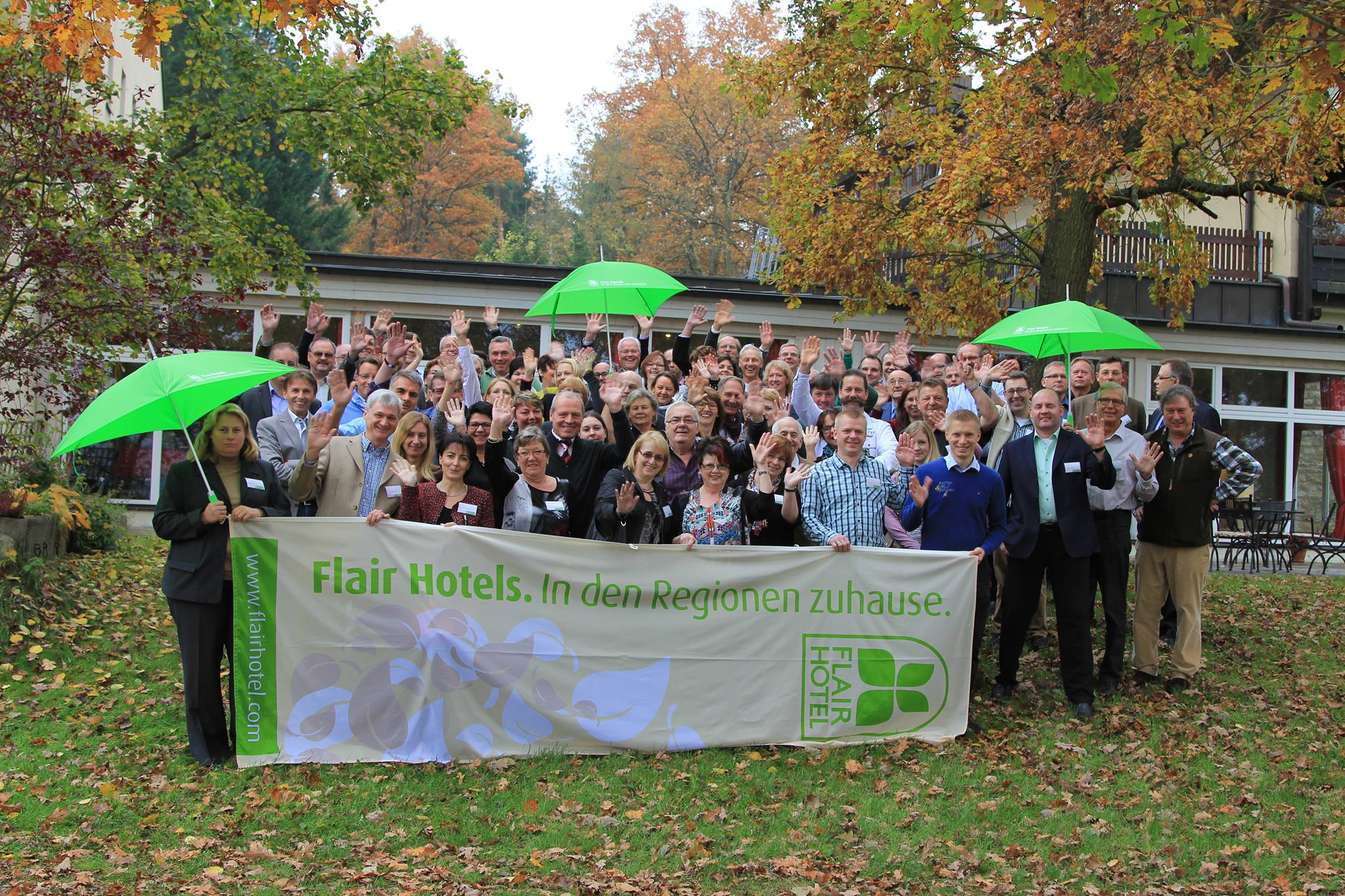 Die Mitglieder der Flair Hotelkooperation tagten in Ochsenfurt im Flair Hotel Polisina Die Mitglieder der Flair Hotelkooperation tagten in Ochsenfurt im Flair Hotel Polisina