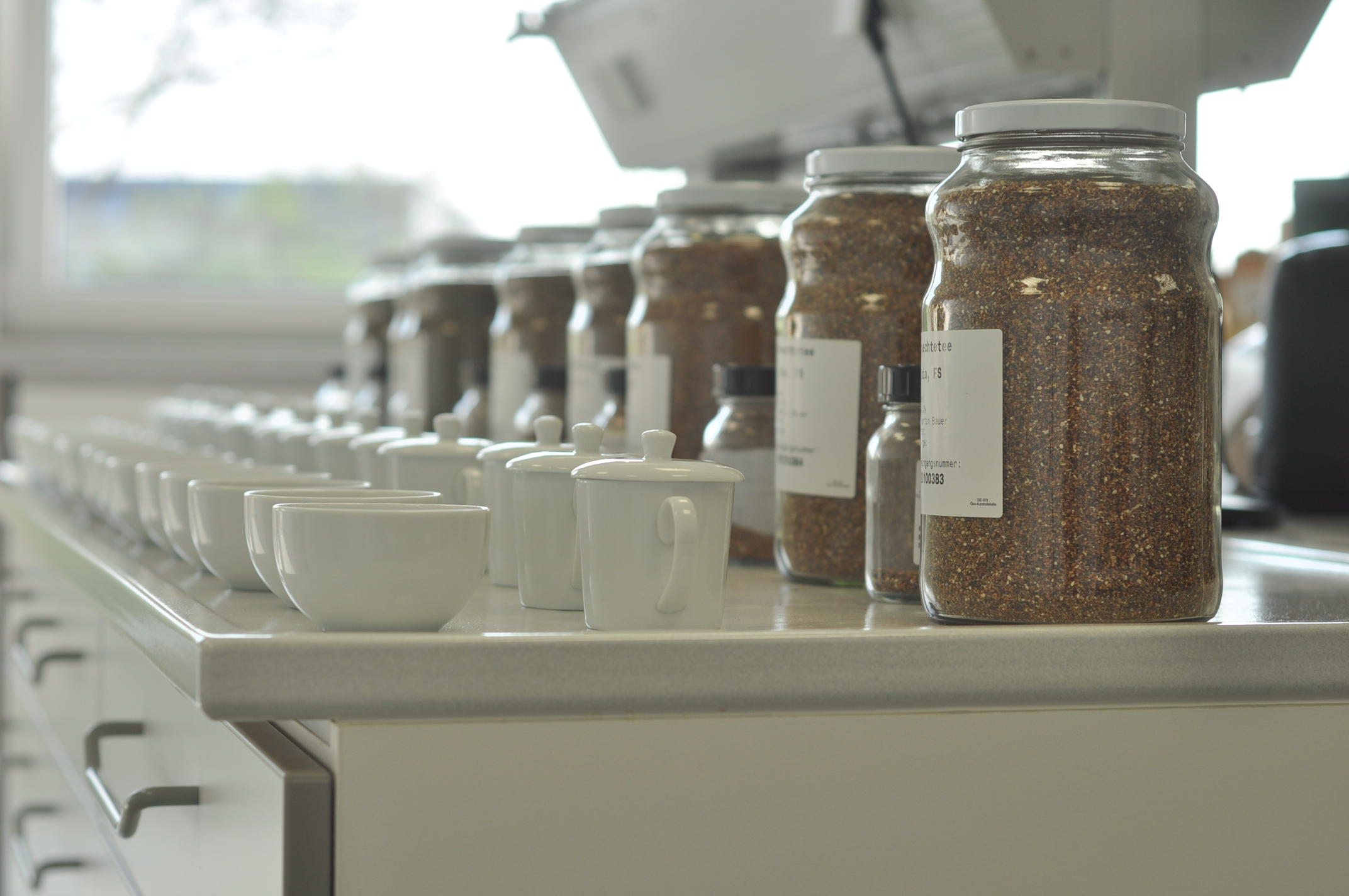 Lebensbaum steht für Tee, Kaffee und Gewürze in Bio-Qualität. Lebensbaum steht für Tee, Kaffee und Gewürze in Bio-Qualität.