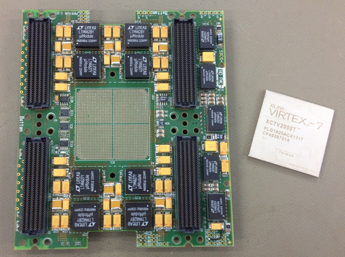 FPGA-Modul von ProDesign: Zentraler Baustein auf dem 24-lagigen Multilayer ist ein Virtex 7 FPGA mit FPGA-Modul von ProDesign: Zentraler Baustein auf dem 24-lagigen Multilayer ist ein Virtex 7 FPGA mit