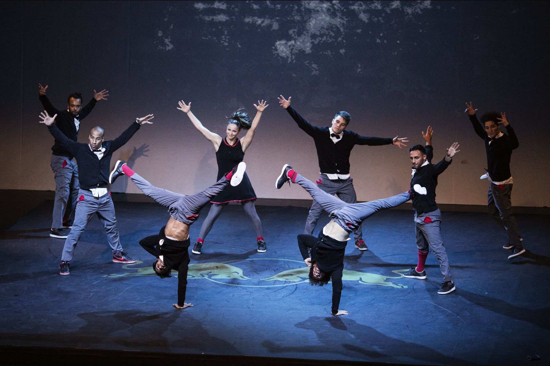 Die Flying Steps tanzen Red Bull Flying Bach Die Flying Steps tanzen Red Bull Flying Bach