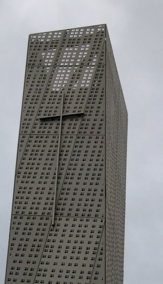 Glockenturm der Christuskirche in Poing bei München