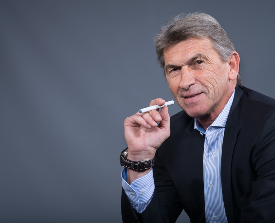 Fußball-Legende Klaus Augenthaler, Werbepartner von PowerCigs