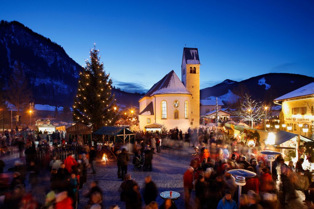 Der Weihnachtsmarkt in Pfronten Der Weihnachtsmarkt in Pfronten