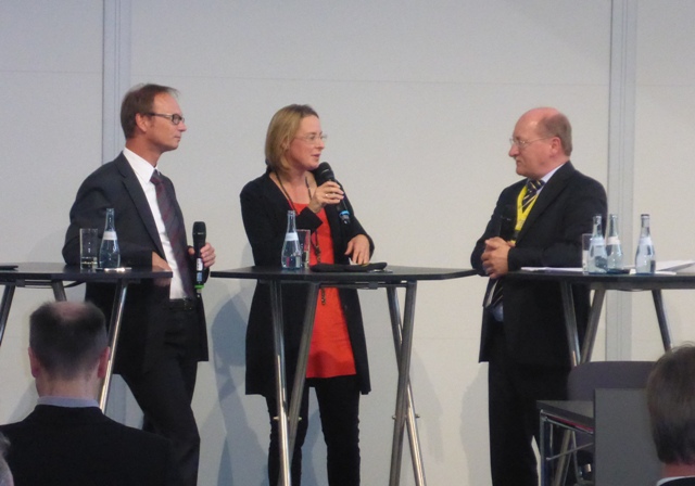 v.li. G. Zander, A. Kaiser, F. Langecker - Interview auf IT&Business 2014