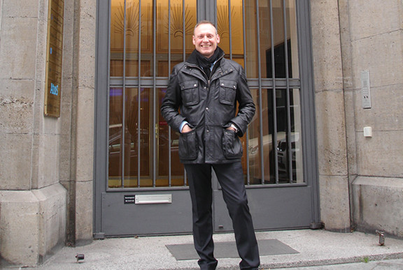 Thomas Issler ist Initiator der Offensive Mittelstand Fachgruppe Internet-Marketing Thomas Issler ist Initiator der Offensive Mittelstand Fachgruppe Internet-Marketing