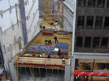 Geschäftshauses in der Kölner Schildergasse Geschäftshauses in der Kölner Schildergasse