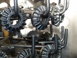 Kegelräder?nach dem Verfestigungsstrahlen. Die Bearbeitung erhöht die Belastungsfähigkeit Kegelräder?nach dem Verfestigungsstrahlen. Die Bearbeitung erhöht die Belastungsfähigkeit