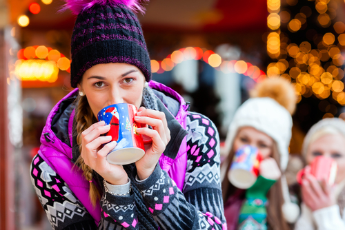 KO-Tropfen im Glühwein? (Bildquelle: @Shutterstock) KO-Tropfen im Glühwein? (Bildquelle: @Shutterstock)