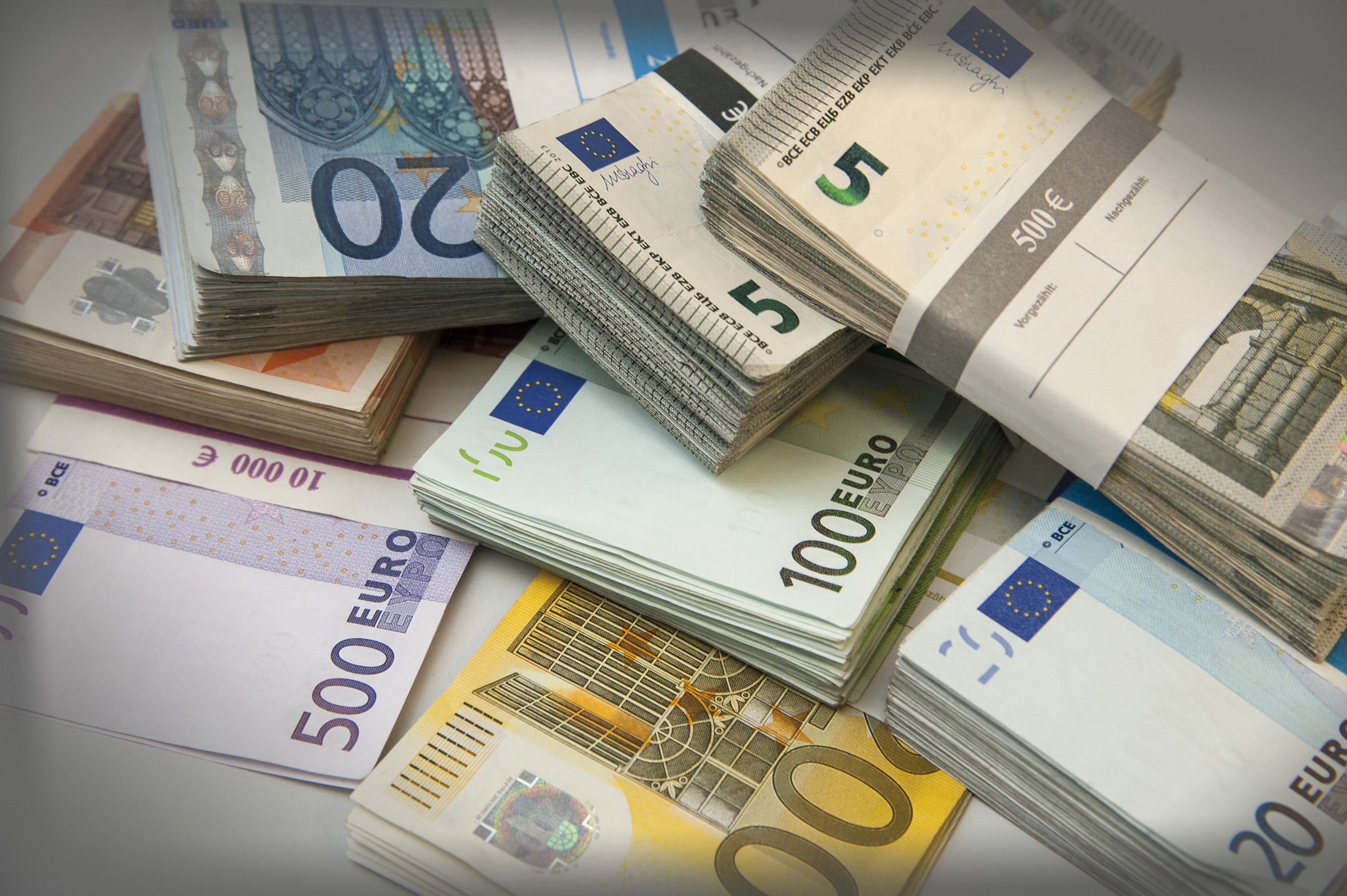 Riester-Sparer, die ihre staatlichen Zulagen nicht beantragen, verschenken Jahr für Jahr viel Geld.