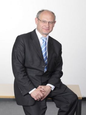 Horst Harguth, Direktor der DAMK Düsseldorfer Akademie für Marketing-Kommunikation e.V. Horst Harguth, Direktor der DAMK Düsseldorfer Akademie für Marketing-Kommunikation e.V.
