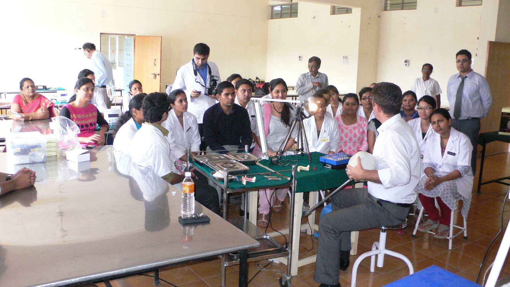 Zahntechnische und zahnmedizinische Weiterbildung der bredent group in Indien