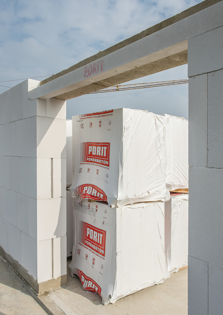 Abgestimmte PORIT Sonderbauteile für energetisches Bauen auch an kritischen Bauteilübergängen. Abgestimmte PORIT Sonderbauteile für energetisches Bauen auch an kritischen Bauteilübergängen.