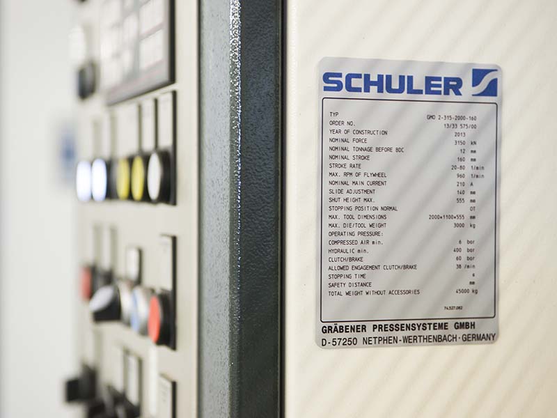 Typenschilder lassen sich mit dem Sublimations-Fertigungsverfahren von Profiplaner schnell fertigen. Typenschilder lassen sich mit dem Sublimations-Fertigungsverfahren von Profiplaner schnell fertigen.