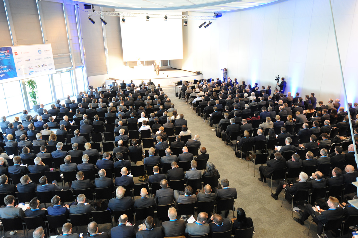 Über 500 Teilnehmer machten den automotiveIT Kongress 2014 zum Gipfeltreffen der Branche