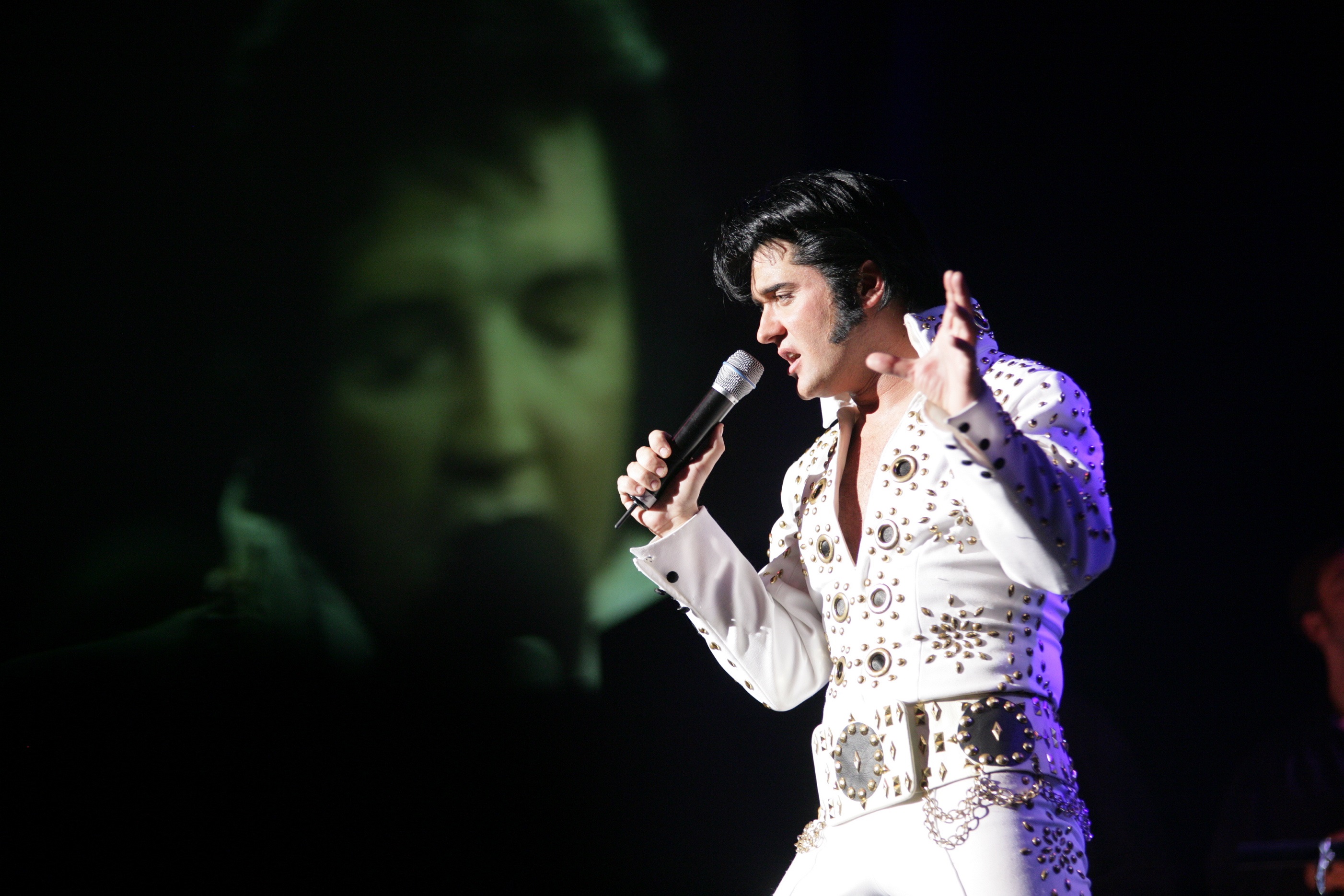 Grahame Patrick als Elvis Presley Grahame Patrick als Elvis Presley