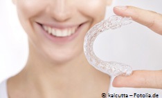 Erholsamer Schlaf dank Knischerschiene:  die Zahnklinik Smilin kann Zähneknirschen stoppen / © kalcu
