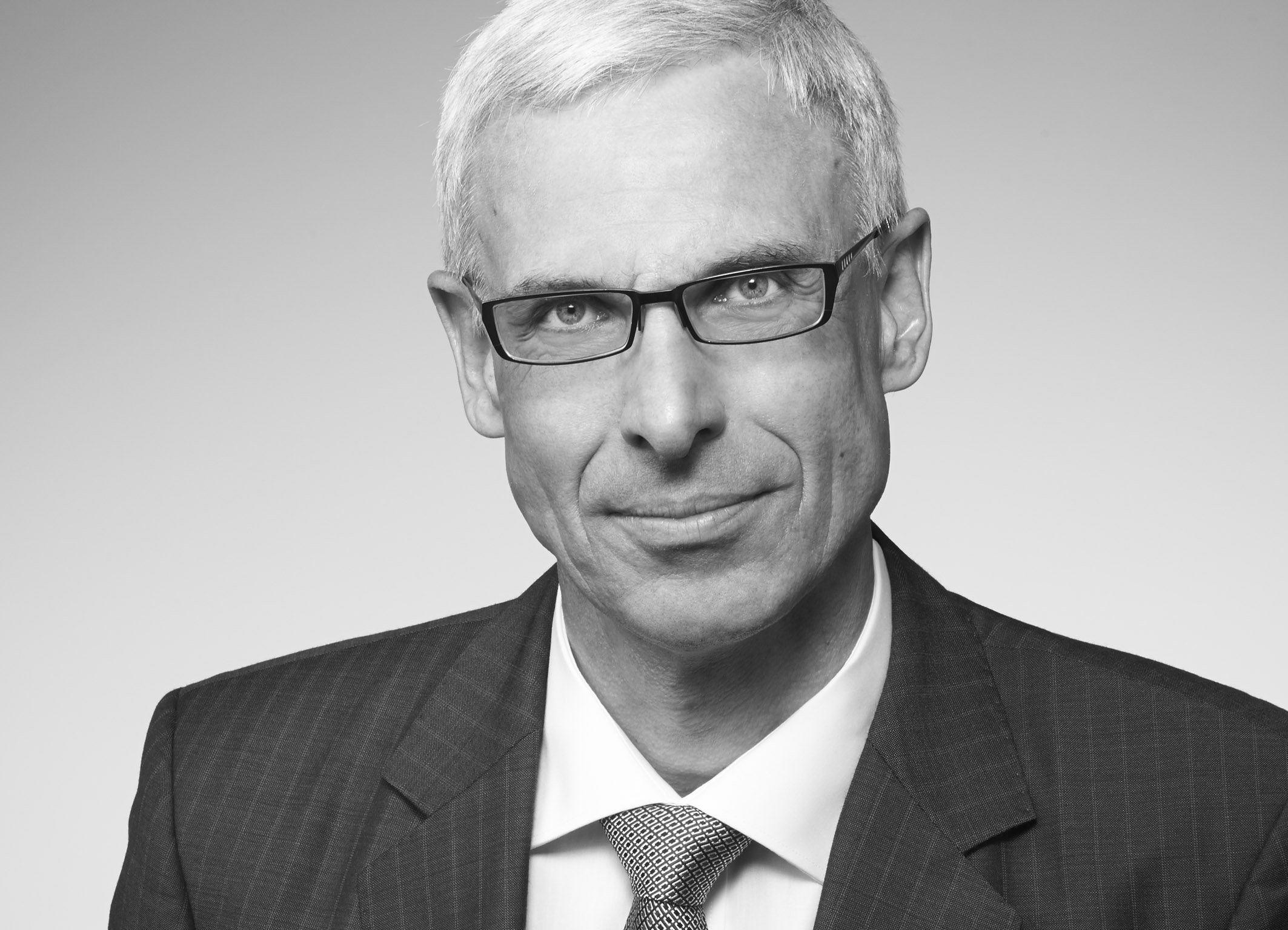 Ex-Daimler-Manager Jürgen Ziegler verstärkt das Team der CONCEPT AG Ex-Daimler-Manager Jürgen Ziegler verstärkt das Team der CONCEPT AG