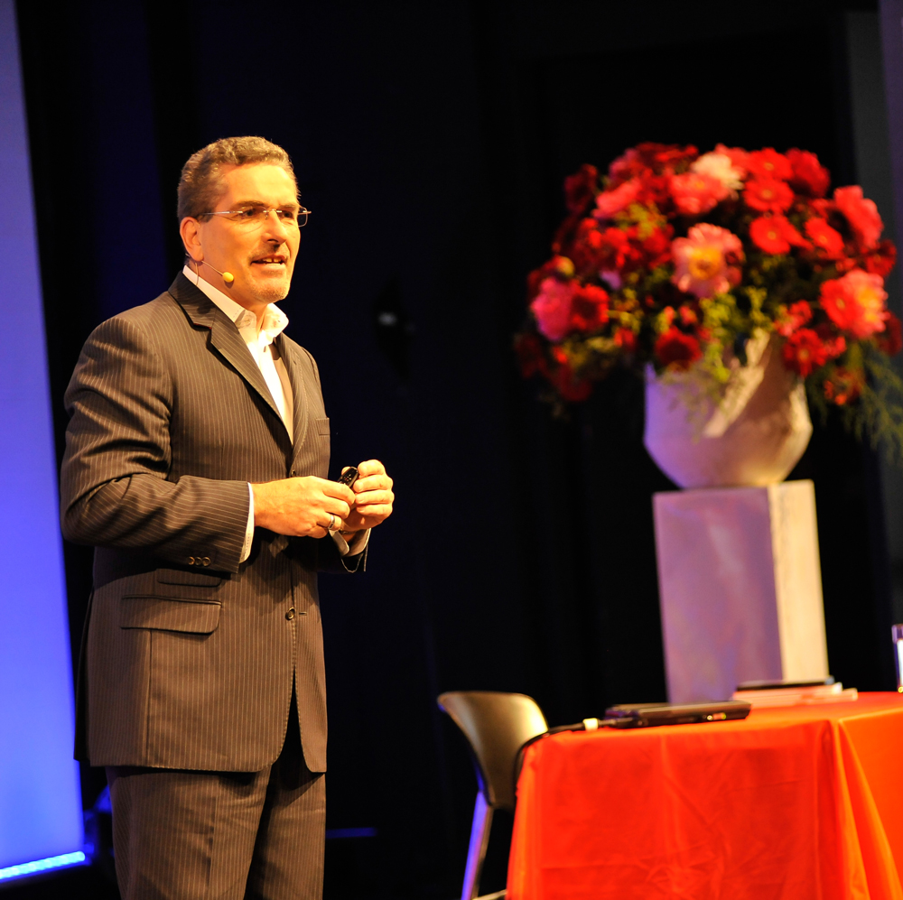 Klaus-J. Fink, Top-Keynote-Speaker zu den Themen Verkauf, Neukundengewinnung, Empfehlungsmarketing