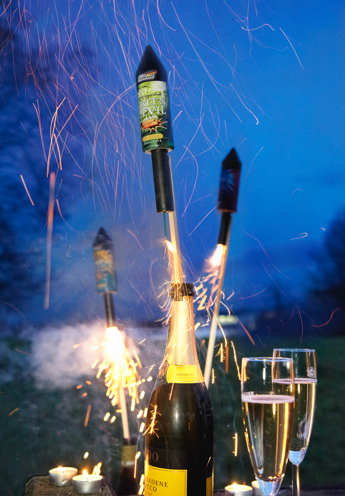 Jährlich werden Menschen von Feuerwerkskörpern verletzt oder Silvesterknaller richten Sachschäden an Jährlich werden Menschen von Feuerwerkskörpern verletzt oder Silvesterknaller richten Sachschäden an