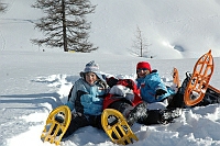 Berge von Schnee, breite Pisten, keine Wartezeiten und ein perfekter Einstieg ins Skivergnügen. Berge von Schnee, breite Pisten, keine Wartezeiten und ein perfekter Einstieg ins Skivergnügen.
