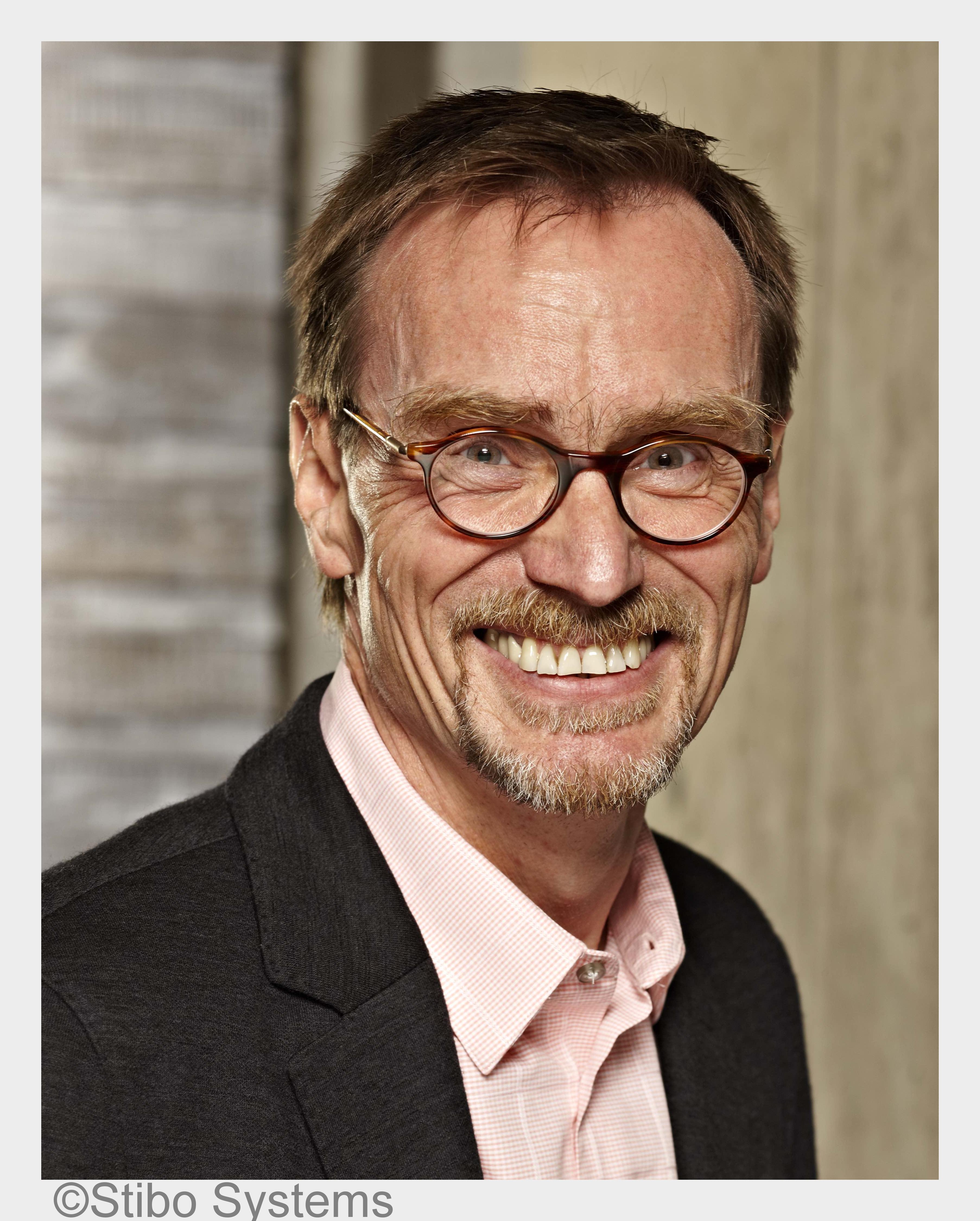 "Daten werden für strategische Entscheidungen immer wichtiger", weißManfred Heckt, Stibo S "Daten werden für strategische Entscheidungen immer wichtiger", weißManfred Heckt, Stibo S