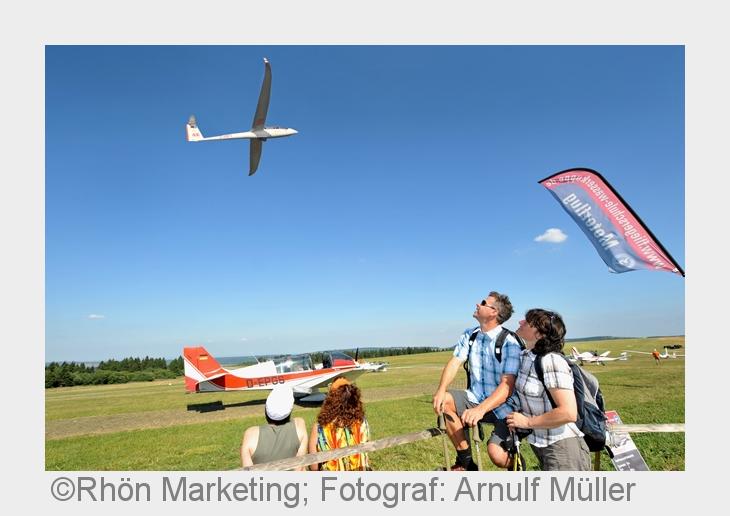 Der höchste Berg der Rhön - die Wasserkuppe 950 m - ist auch als Berg der Flieger bekannt (Bildquell