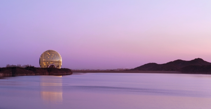 Die Welt schaut auf das neue Sunrise Kempinski Hotel Peking& Yanqi Island bei Peking Die Welt schaut auf das neue Sunrise Kempinski Hotel Peking& Yanqi Island bei Peking