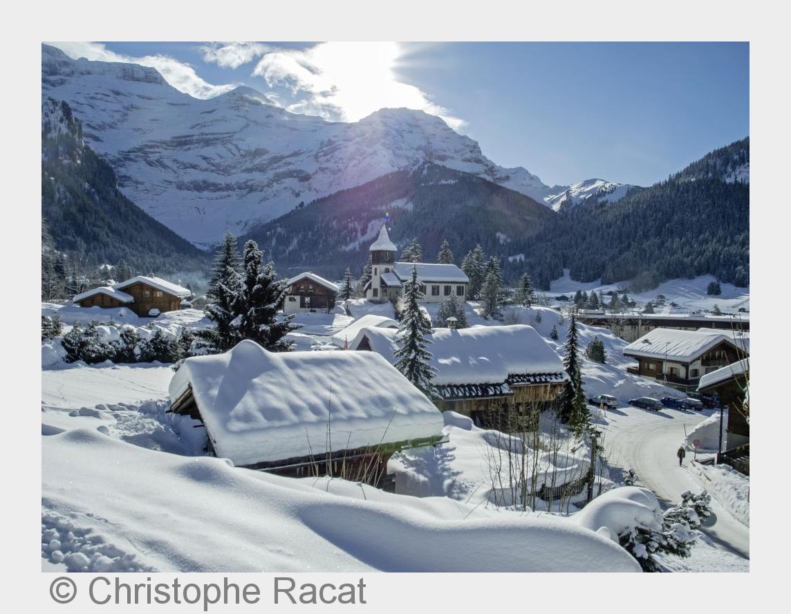 Winteridylle in Les Diablerets: Der historischeOrtskern mit Kirche (Bildquelle:©Christophe Racat) Winteridylle in Les Diablerets: Der historischeOrtskern mit Kirche (Bildquelle:©Christophe Racat)