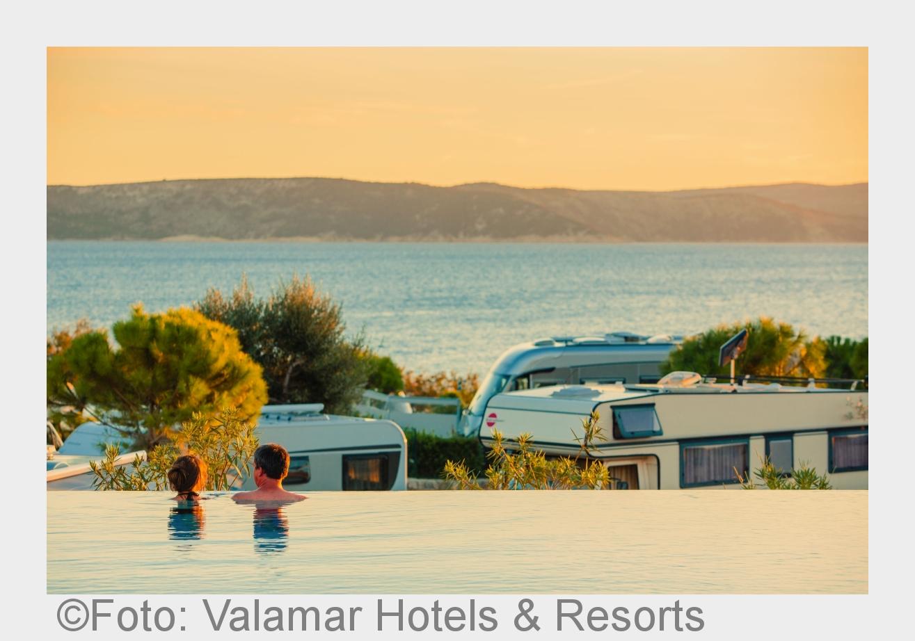 Einmalig auf Kroatiens Campingplätzen: der beheizte Outdoorpool von Camping Krk. (Bildquelle: Foto: 