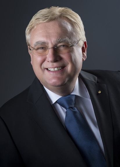 Peter Brehm, Geschäftsführer der bredent group Peter Brehm, Geschäftsführer der bredent group