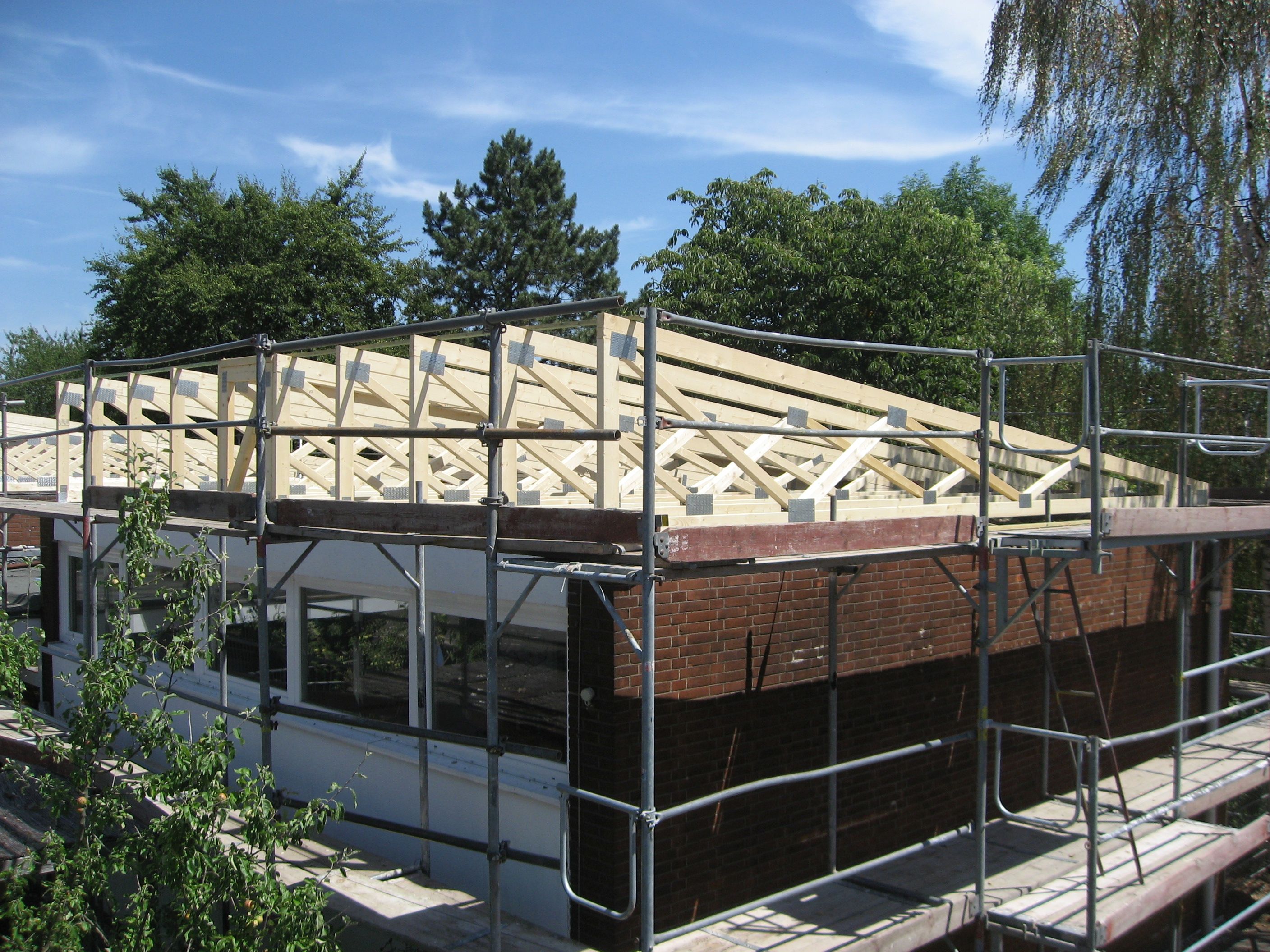Neues Dachtragwerk on top, Bildquelle: GIN/HSH; www.nagelplatten.de