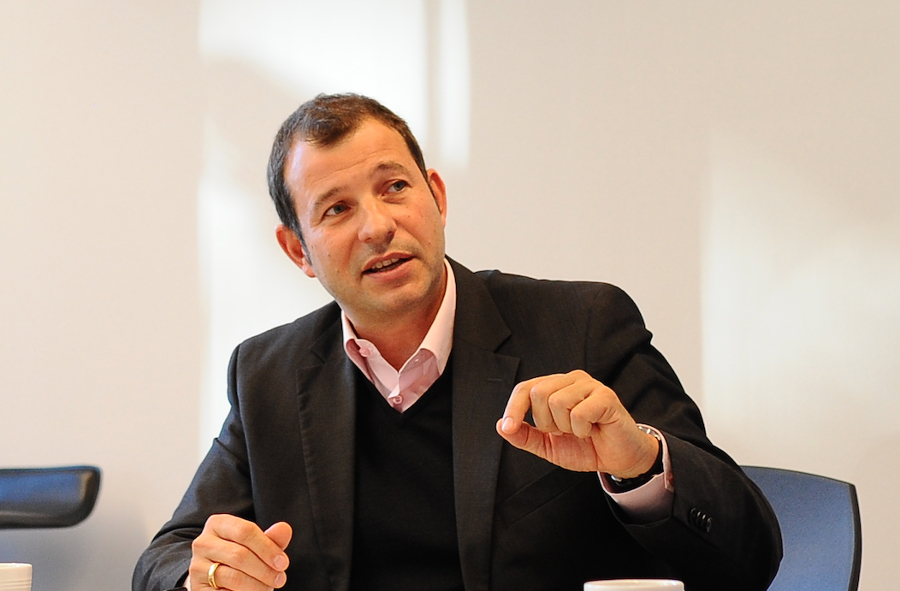 Ex-Agent und Buchautor Michael George spricht auf dem automotiveIT-Kongress 2015. Ex-Agent und Buchautor Michael George spricht auf dem automotiveIT-Kongress 2015.