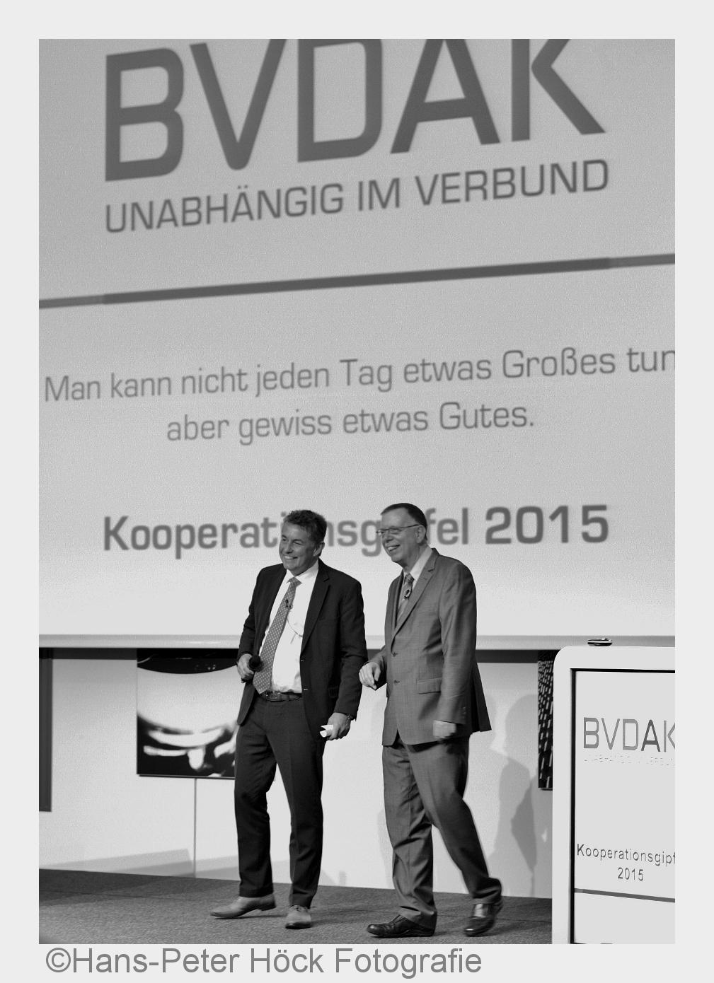 Dr. Stefan Hartmann (BVDAK e.V) und Klaus Hölzl (AMI GmbH) beim 7. Kooperationsgipfel in München (Bi Dr. Stefan Hartmann (BVDAK e.V) und Klaus Hölzl (AMI GmbH) beim 7. Kooperationsgipfel in München (Bi