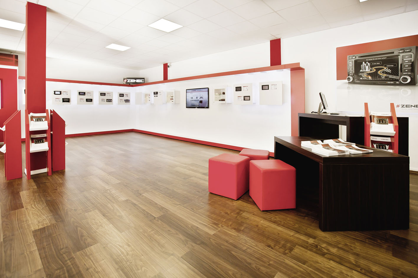 ZENEC Store Wolfsburg/Braunschweig: hochwertige Navigationssysteme im modern designten Shop ZENEC Store Wolfsburg/Braunschweig: hochwertige Navigationssysteme im modern designten Shop