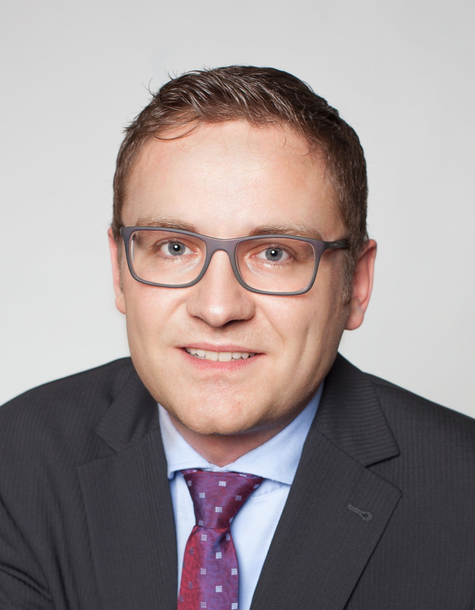 Dipl.-Kfm. Florian Bohn Dipl.-Kfm. Florian Bohn