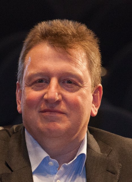 Jürgen Linsenmaier ist Experte für Reputation und Integrität und Initiator der Ethik Society Jürgen Linsenmaier ist Experte für Reputation und Integrität und Initiator der Ethik Society