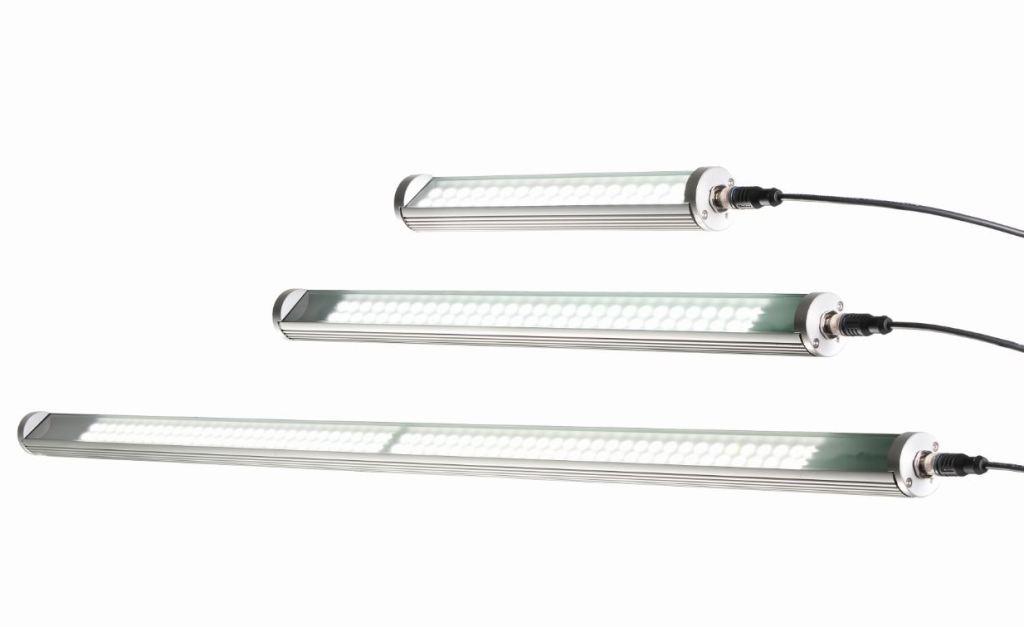 Die TUBELED 40 von LED2WORK mit Aluminium-Grundkörper und Frontscheibe aus sprungsicherem Glas. Die TUBELED 40 von LED2WORK mit Aluminium-Grundkörper und Frontscheibe aus sprungsicherem Glas.