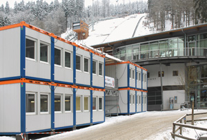 Raumsysteme aus dem HKL MIETPARK begleiten den FIS Skisprung Weltcup in Willingen.