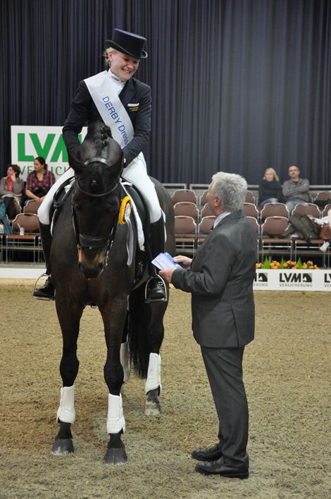 Sophie Holkenbrink (Albachten) gewann den Derby Dressage Cup in der ersten Auflage.