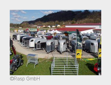 Mit-Pferden-reisen.de informiert: Hausmesse beim Böckmann Center Rasp (Bildquelle: Rasp GmbH) Mit-Pferden-reisen.de informiert: Hausmesse beim Böckmann Center Rasp (Bildquelle: Rasp GmbH)